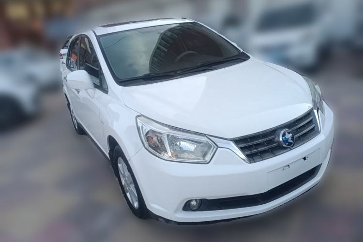 Used Venucia D50 2012 1.6L Manual Luxury Edition Front Right 45 Deg