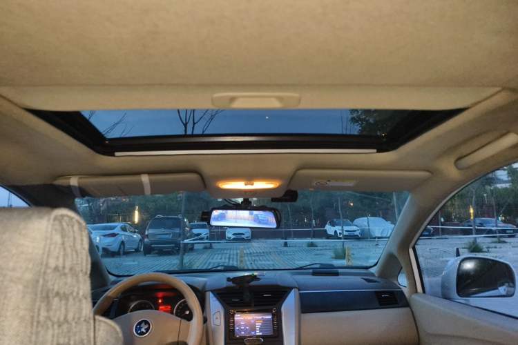 Used Venucia D50 2012 1.6L Manual Luxury Edition Headliner