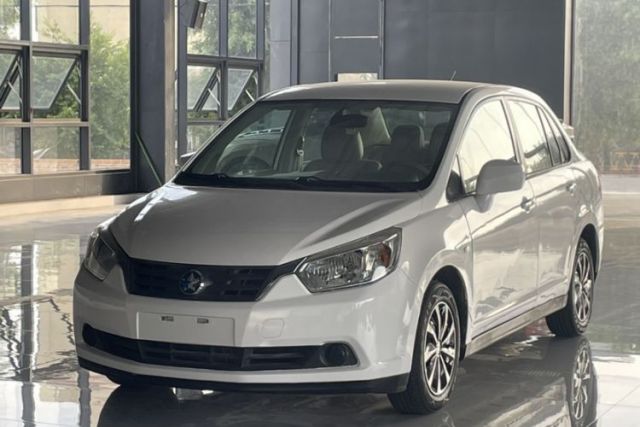 Used Venucia D50 2012 1.6L Automatic Comfort Edition