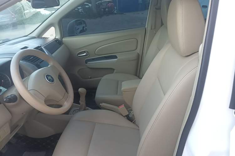 Used Venucia D50 2012 1.6L Manual Luxury Edition Left Front Seat
