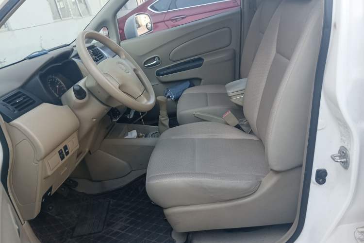 Used Venucia D50 2012 1.6L Manual Comfort Edition Left Front Seat