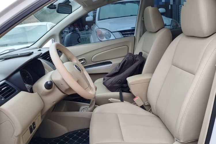 Used Venucia D50 2012 1.6L Manual Luxury Edition Left Front Seat