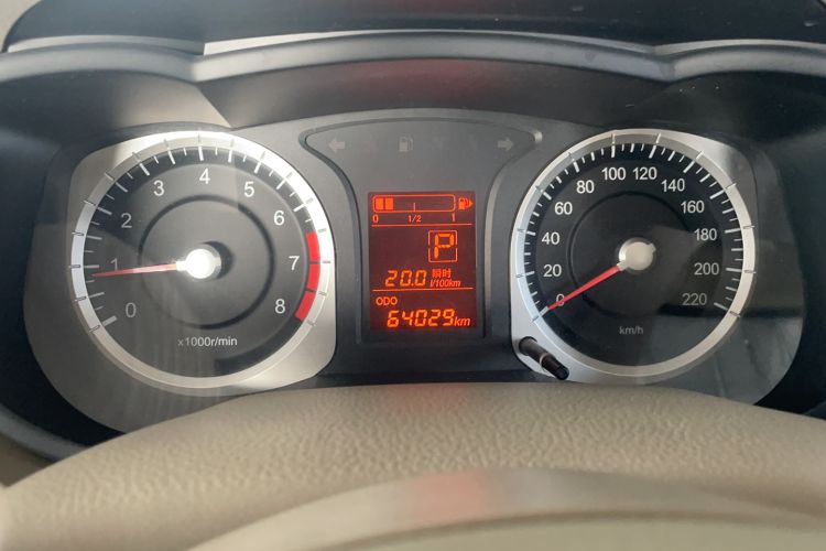 Used Venucia D50 2012 1.6L Automatic Comfort Edition Odometer Close Up