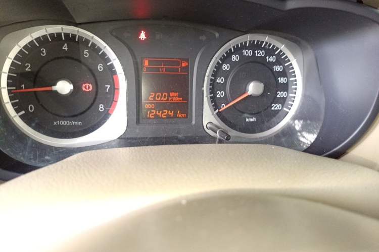 Used Venucia D50 2012 1.6L Manual Comfort Edition Odometer Close Up