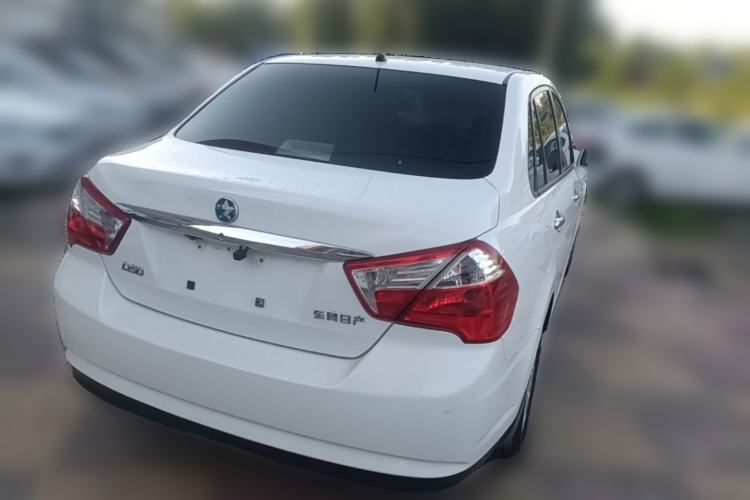 Used Venucia D50 2012 1.6L Manual Luxury Edition Rear Right 45 Deg
