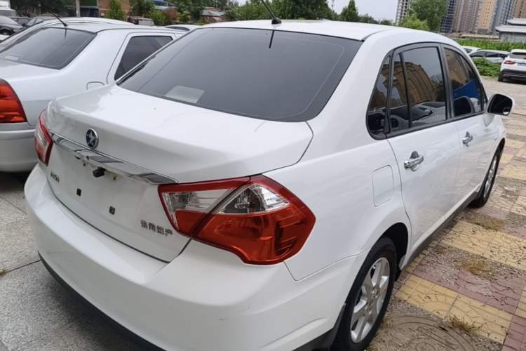 Used Venucia D50 2012 1.6L Manual Luxury Edition Rear Right 45 Deg