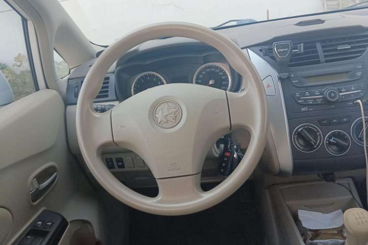 Used Venucia D50 2012 1.6L Manual Comfort Edition Steering Wheel