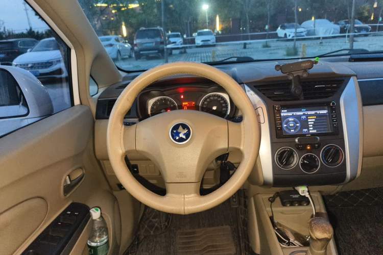Used Venucia D50 2012 1.6L Manual Luxury Edition Steering Wheel