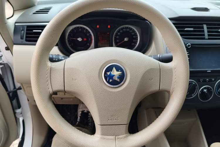 Used Venucia D50 2012 1.6L Manual Luxury Edition Steering Wheel