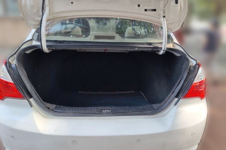 Used Venucia D50 2012 1.6L Manual Comfort Edition Trunk