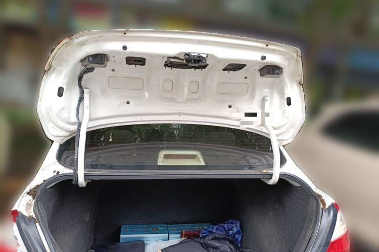 Used Venucia D50 2012 1.6L Manual Comfort Edition Trunk