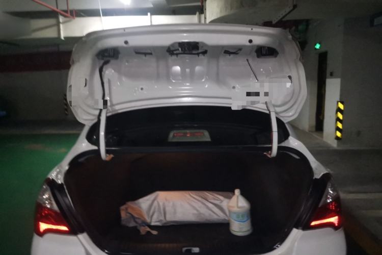 Used Venucia D50 2012 1.6L Manual Comfort Edition Trunk