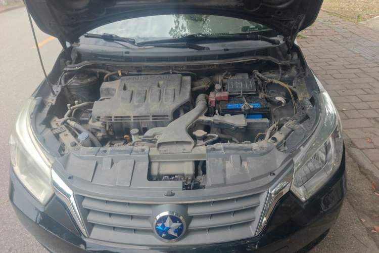 Used Venucia D50 2013 1.6L Manual Fashion Edition Engine Bay