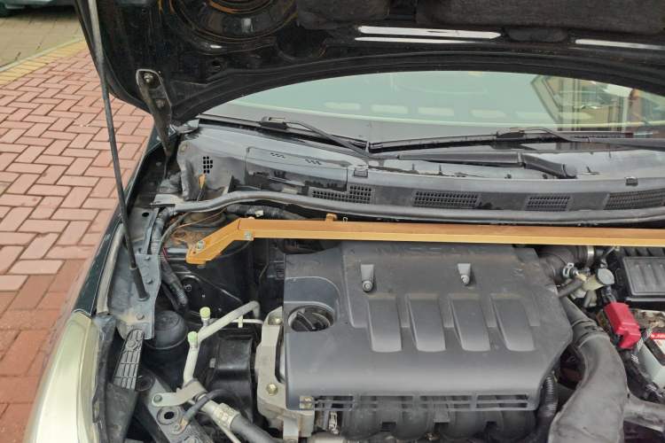 Used Venucia D50 2013 1.6L Automatic Fashion Edition Engine Bay Right