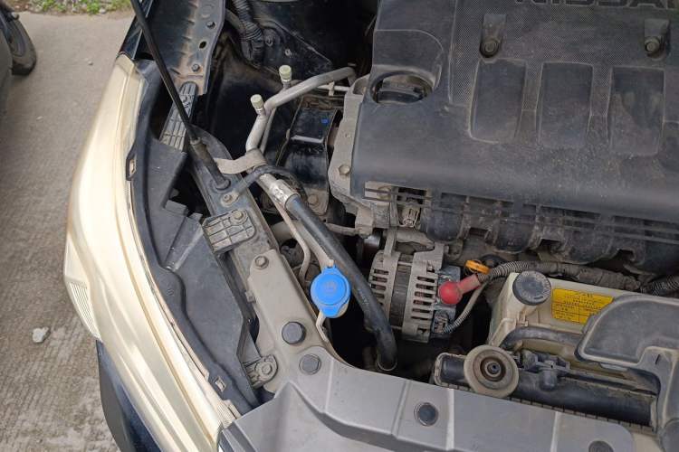 Used Venucia D50 2013 1.6L Manual Luxury Edition Engine Bay Right