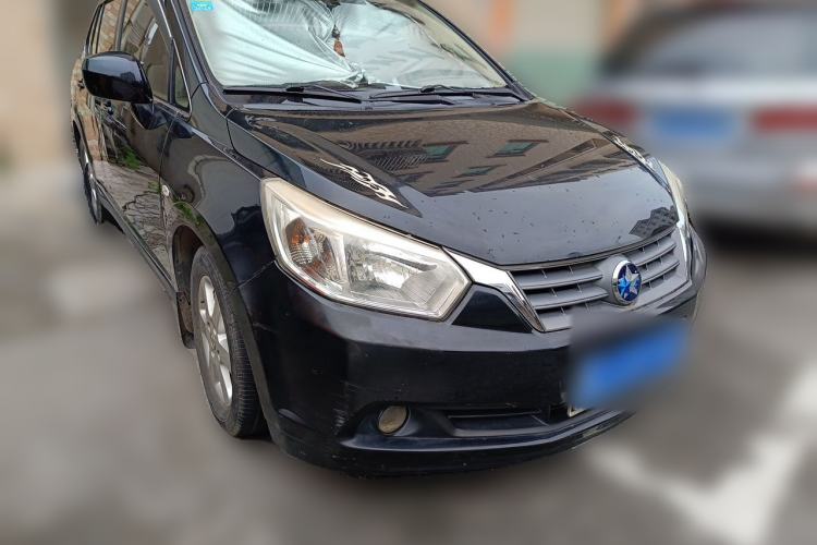 Used Venucia D50 2013 1.6L Manual Luxury Edition Front Right 45 Deg