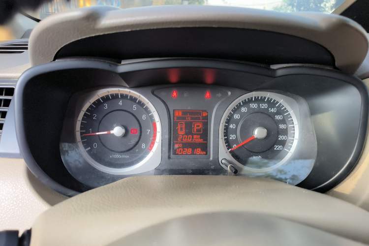 Used Venucia D50 2013 1.6L Automatic Fashion Edition Instrument Cluster