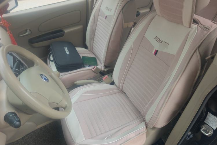 Used Venucia D50 2013 1.6L Manual Fashion Edition Left Front Seat