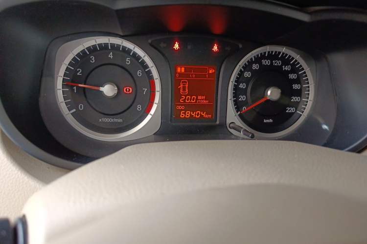 Used Venucia D50 2013 1.6L Manual Luxury Edition Odometer Close Up