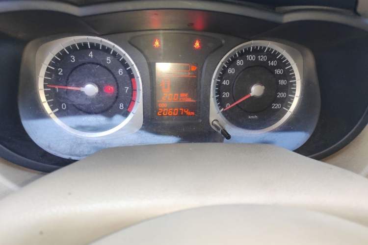 Used Venucia D50 2013 1.6L Manual Luxury Edition Odometer Close Up