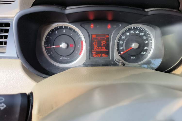 Used Venucia D50 2013 1.6L Automatic Fashion Edition Odometer Close Up