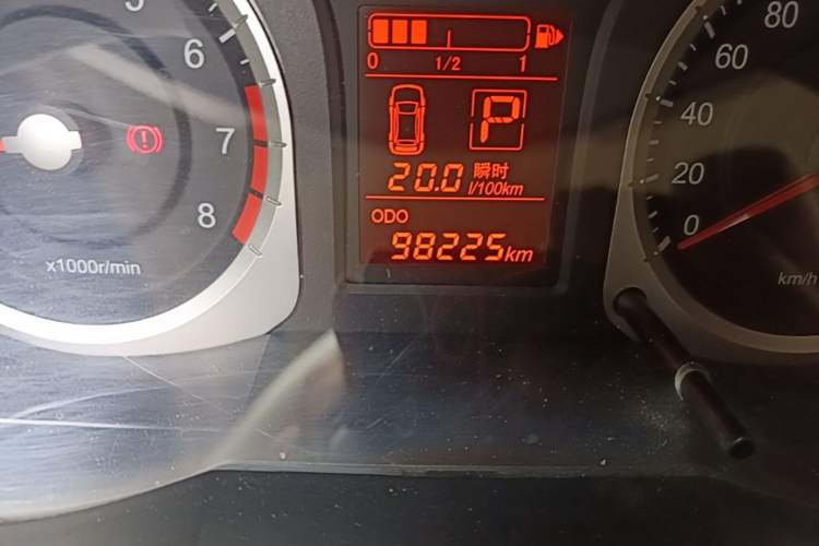 Used Venucia D50 2013 1.6L Automatic Fashion Edition Odometer Close Up