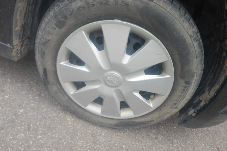 Used Venucia D50 2013 1.6L Manual Fashion Edition Right Front Wheel Hub