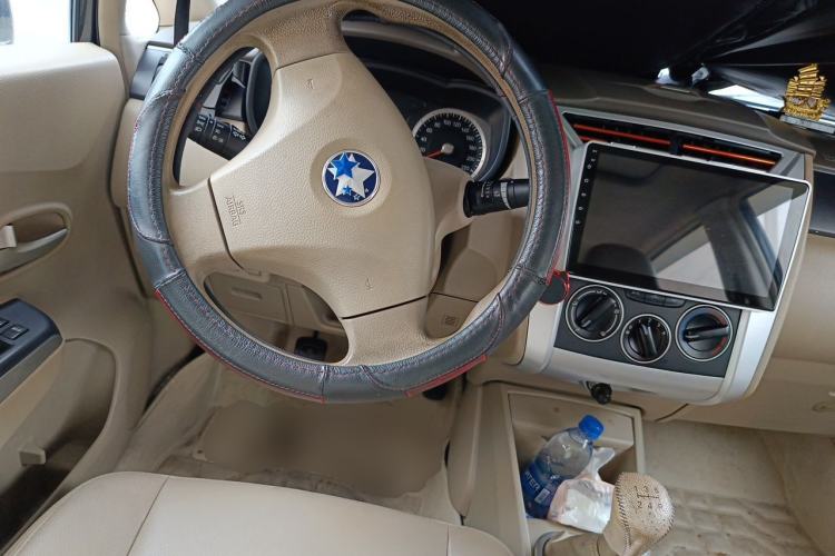 Used Venucia D50 2013 1.6L Manual Luxury Edition Steering Wheel