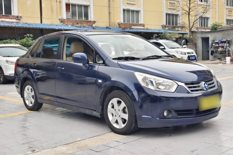 Used Venucia D50 2013 1.6L Automatic Luxury Edition Exterior 2
