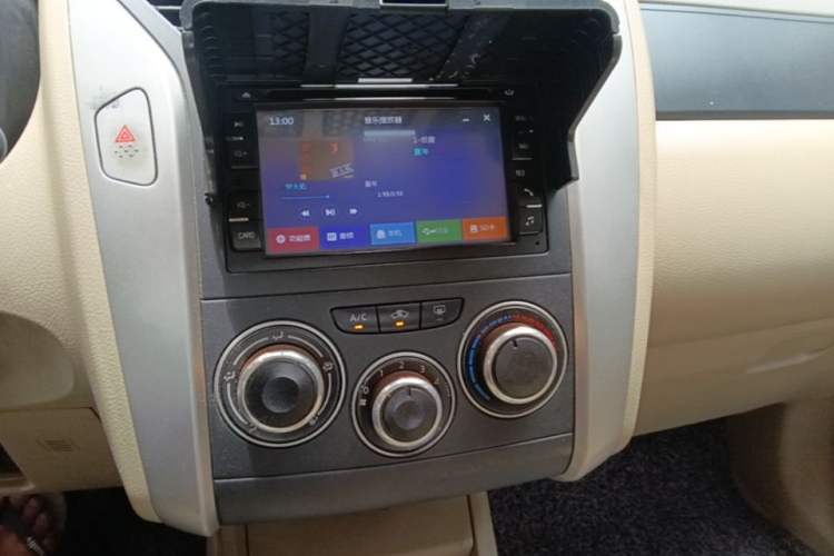 Used Venucia D50 2013 1.6L Automatic Fashion Edition Audio And AC Panel