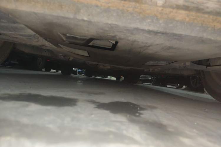 Used Venucia D50 2013 1.6L Manual Luxury Edition Chassis Front