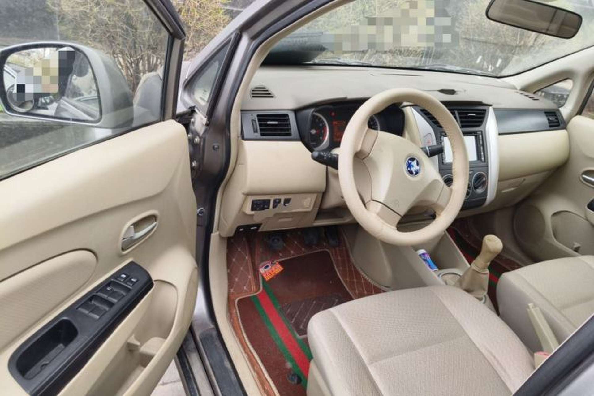 Used Venucia D50 2013 1.6L Manual Fashion Edition Driver Seat
