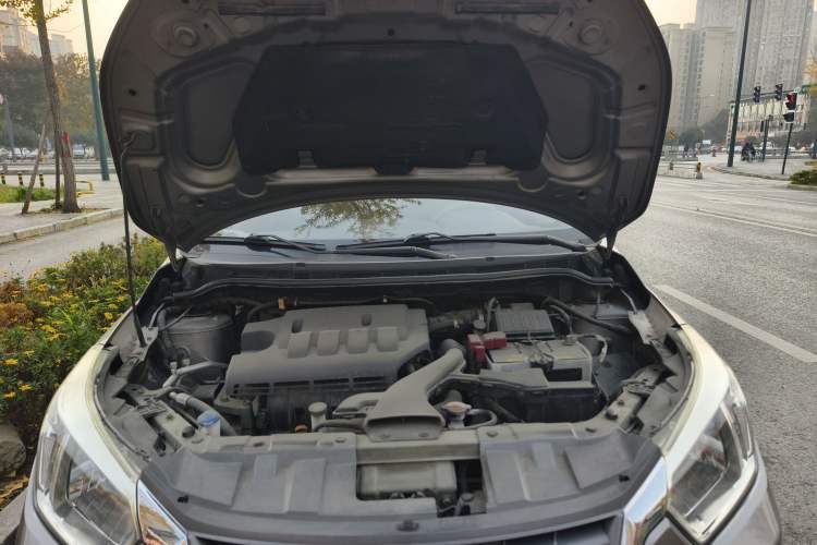Used Venucia D50 2013 1.6L Automatic Luxury Edition Engine Bay