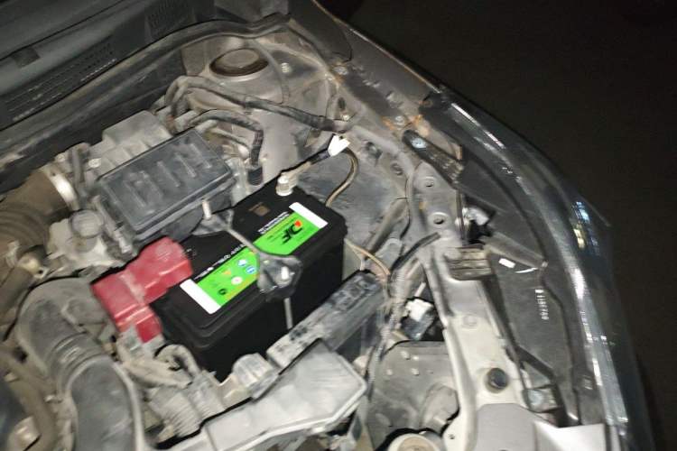 Used Venucia D50 2013 1.6L Manual Fashion Edition Engine Bay Left