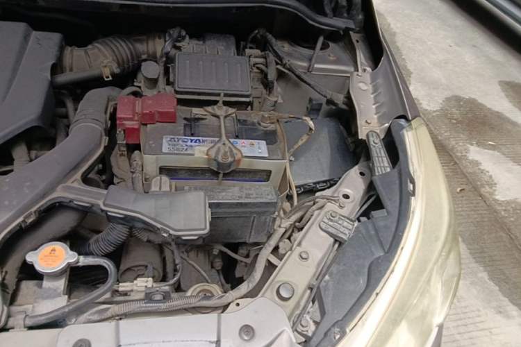 Used Venucia D50 2013 1.6L Automatic Fashion Edition Engine Bay Left