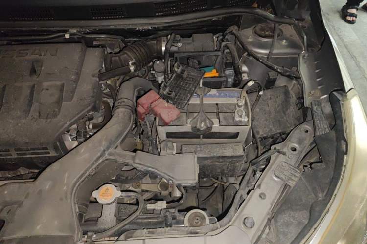 Used Venucia D50 2013 1.6L Manual Fashion Edition Engine Bay Left