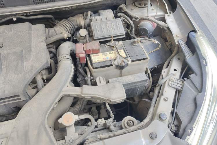 Used Venucia D50 2013 1.6L Manual Fashion Edition Engine Bay Left