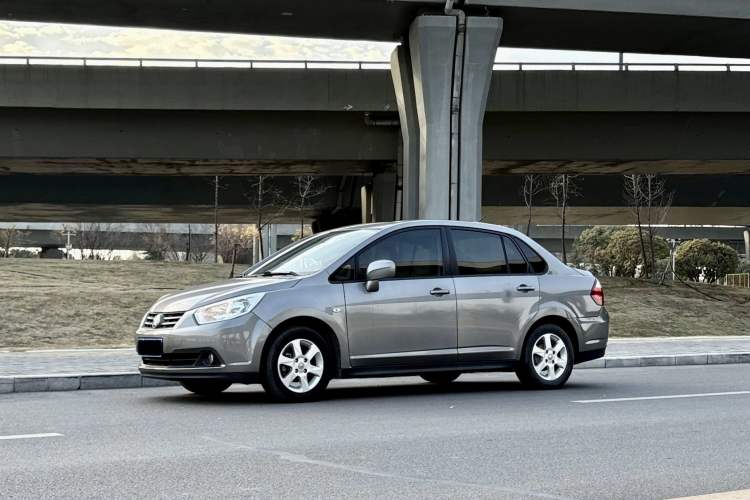Used Venucia D50 2013 1.6L Automatic Luxury Edition Exterior 1