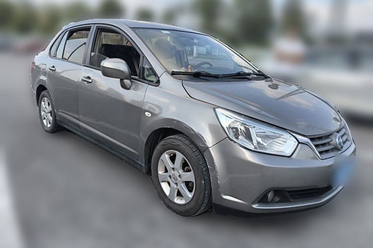 Used Venucia D50 2013 1.6L Manual Luxury Edition Front Right 45 Deg