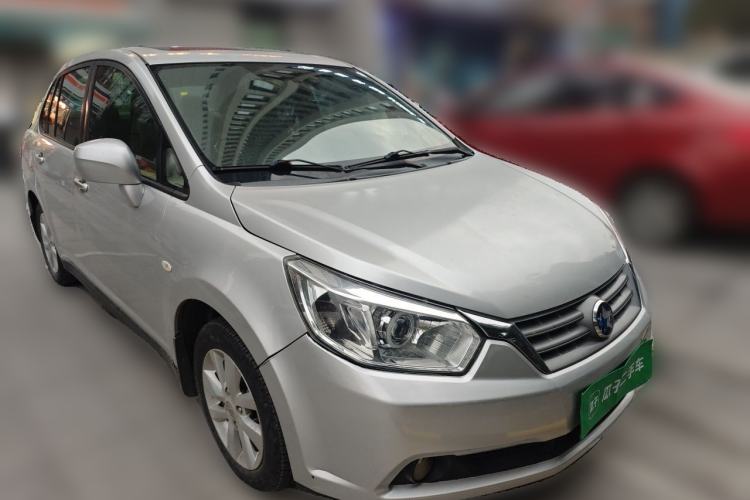 Used Venucia D50 2013 1.6L Manual Luxury Edition Front Right 45 Deg