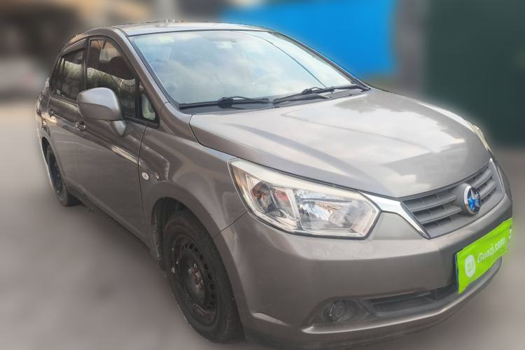 Used Venucia D50 2013 1.6L Manual Fashion Edition Front Right 45 Deg