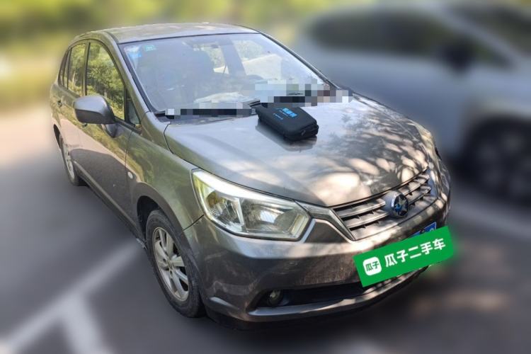 Used Venucia D50 2013 1.6L Manual Fashion Edition Front Right 45 Deg