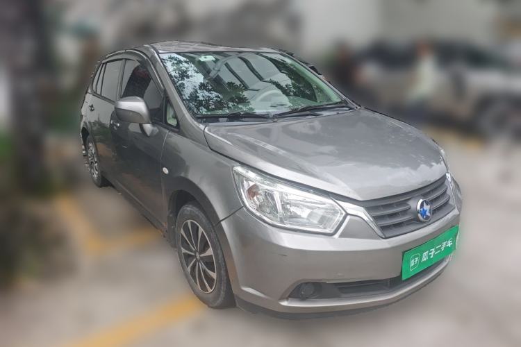 Used Venucia D50 2013 1.6L Automatic Fashion Edition Front Right 45 Deg