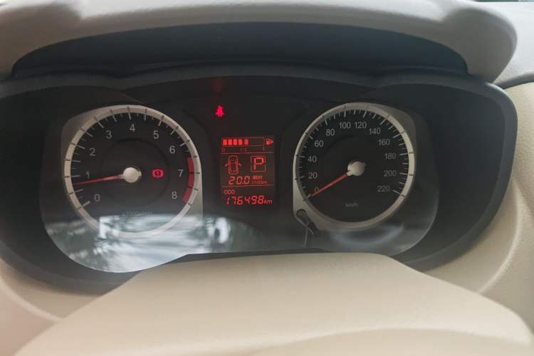 Used Venucia D50 2013 1.6L Automatic Fashion Edition Instrument Cluster