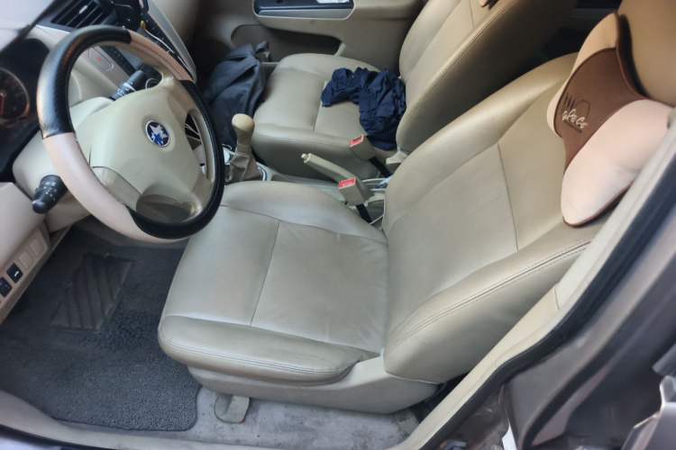 Used Venucia D50 2013 1.6L Manual Luxury Edition Left Front Seat