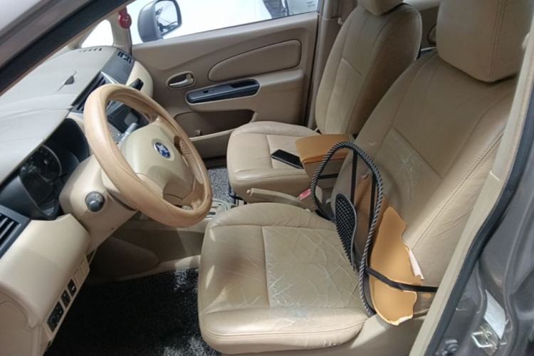 Used Venucia D50 2013 1.6L Automatic Fashion Edition Left Front Seat
