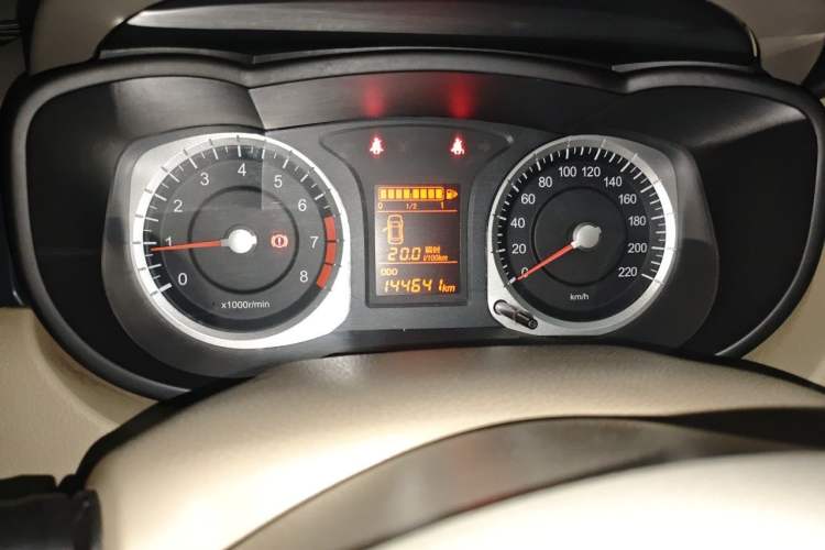 Used Venucia D50 2013 1.6L Manual Fashion Edition Odometer Close Up
