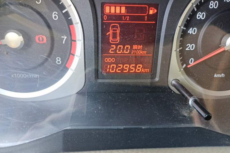 Used Venucia D50 2013 1.6L Manual Fashion Edition Odometer Close Up