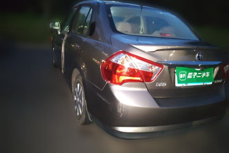 Used Venucia D50 2013 1.6L Manual Fashion Edition Rear Left 45 Deg
