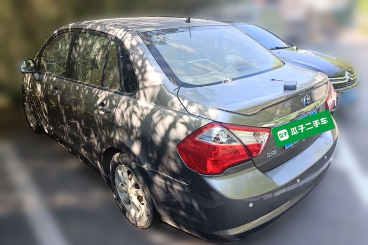 Used Venucia D50 2013 1.6L Manual Fashion Edition Rear Left 45 Deg